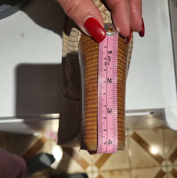 Michael Kors, size 10 leather boots, cream - Picture 6 of 7